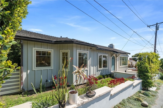 567 Flora St, Laguna Beach, CA 92651 - bungalow-style house featuring board and batten siding