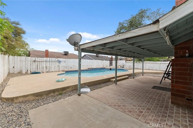 1045 Clover Ln, Hanford, CA 93230 - view of swimming pool with a patio area and a fenced backyard