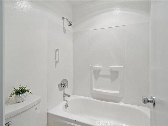 23515 Lyons Ave Unit 286, Valencia, CA 91355 - bathroom featuring toilet and washtub / shower combination