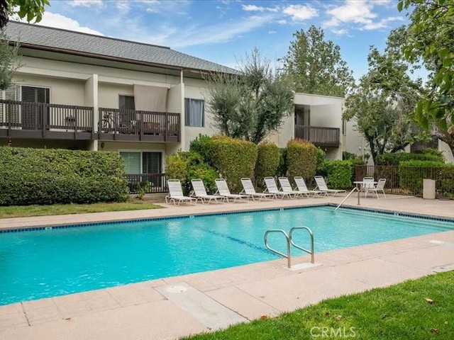 23515 Lyons Ave Unit 286, Valencia, CA 91355 - community pool featuring a patio