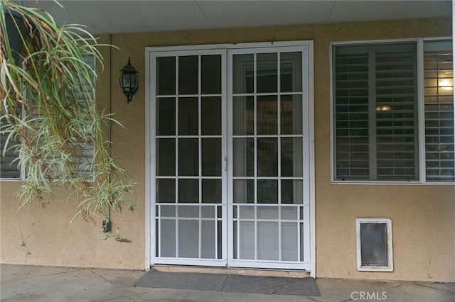 27069 Dawnview Ct, Corona, CA 92883 - entrance to property featuring stucco siding