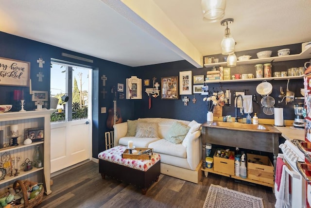 8140 Pasadena Ave, La Mesa, CA 91941 - sitting room with wood finished floors