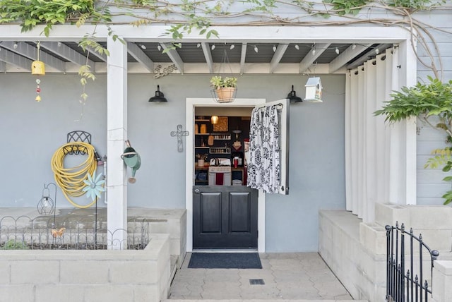 8140 Pasadena Ave, La Mesa, CA 91941 - doorway to property with covered porch and stucco siding