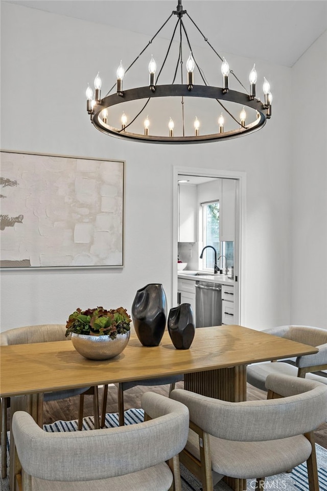 dining space featuring an inviting chandelier