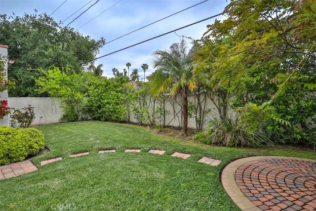 1956 E Woodlyn Rd, Pasadena, CA 91104 - view of yard featuring a fenced backyard