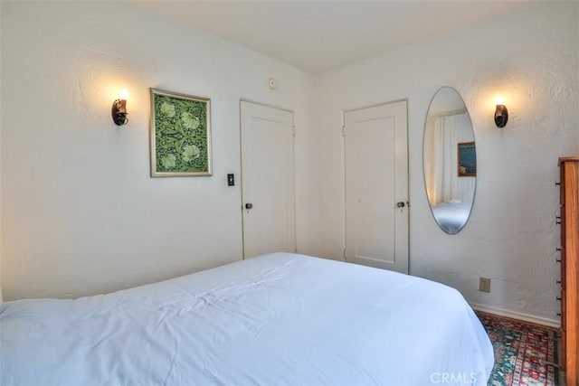 1956 E Woodlyn Rd, Pasadena, CA 91104 - bedroom with baseboards