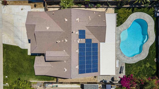 10909 Rainwater Ln, Bakersfield, CA 93306 - view from above of property with a pool