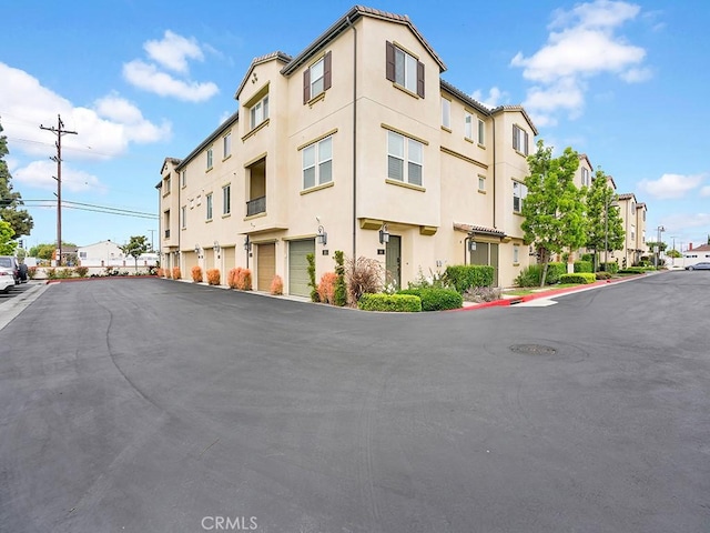 15331 Jasmine Ln Unit 105, Gardena, CA 90249 - view of building exterior with a residential view