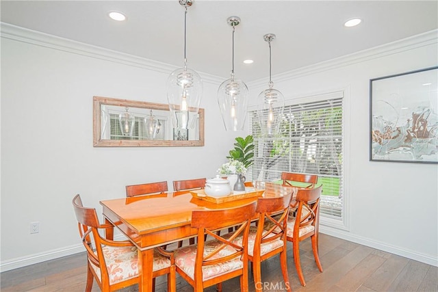 2217 Serrano Pl, Fullerton, CA 92833 - dining space featuring crown molding, baseboards, recessed lighting, and hardwood / wood-style floors