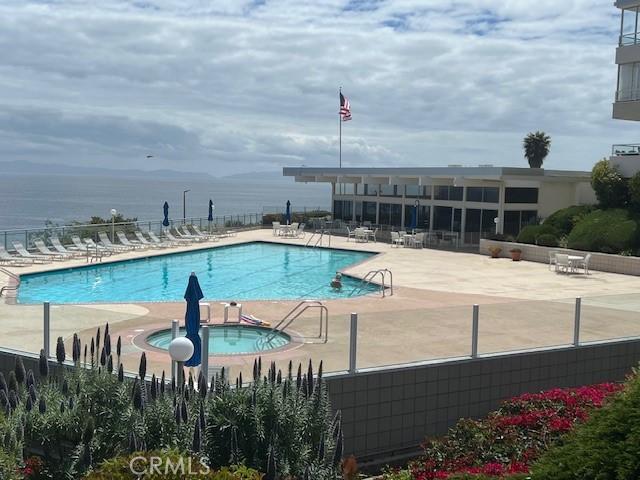 32679 Seagate Dr Unit 308-H, Rancho Palos Verdes, CA 90275 - community pool with fence, a hot tub, and a patio area