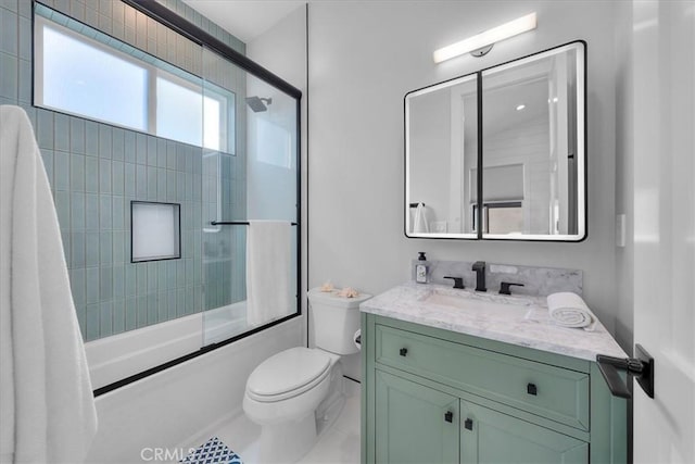 507 N Maria Ave Unit A, Redondo Beach, CA 90277 - bathroom featuring enclosed tub / shower combo, vanity, and toilet