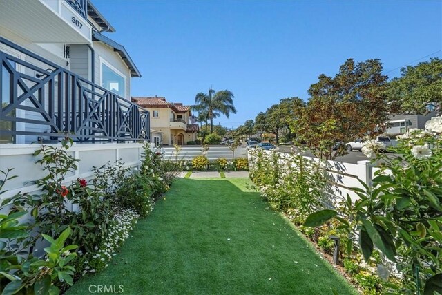 507 N Maria Ave Unit A, Redondo Beach, CA 90277 - view of yard