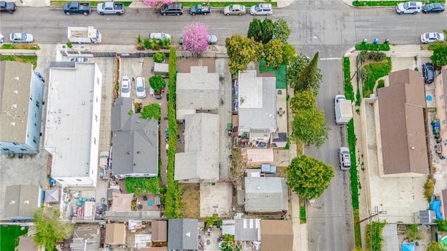 907 E 109th Pl, Los Angeles, CA 90059 - aerial view featuring a residential view
