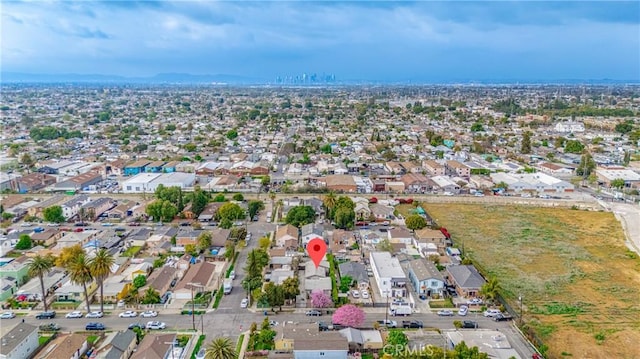 907 E 109th Pl, Los Angeles, CA 90059 - drone / aerial view with a residential view