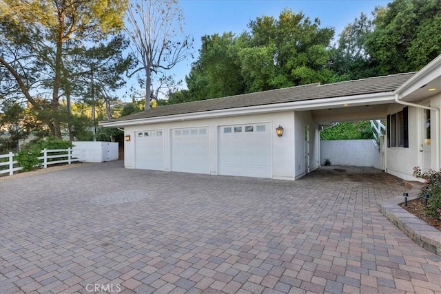 12 Bowie Rd, Rolling Hills, CA 90274 - view of garage