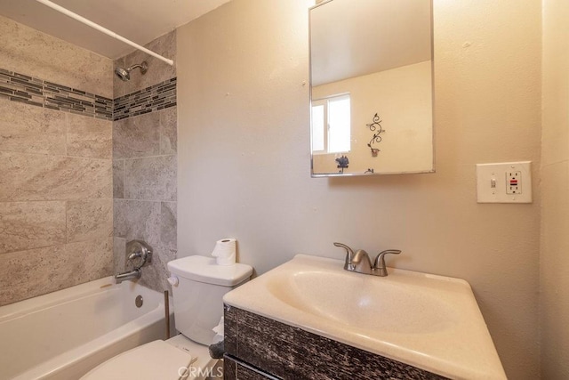 550 Pine Ln, Sugarloaf, CA 92386 - full bath with toilet, washtub / shower combination, and vanity
