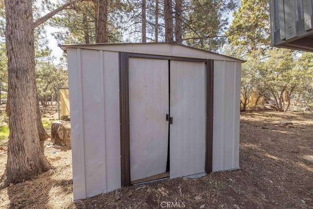 550 Pine Ln, Sugarloaf, CA 92386 - view of shed