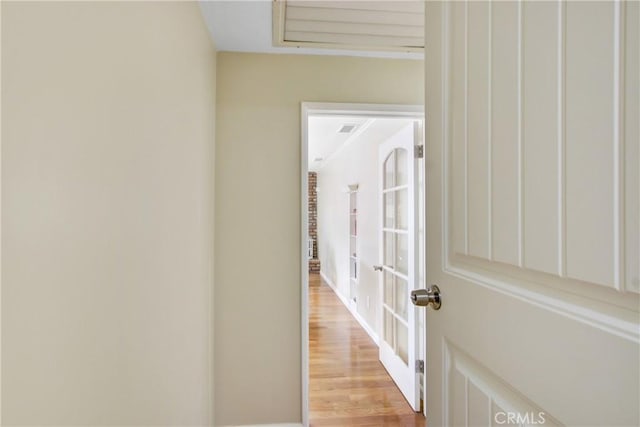 927 Alta Loma Dr, Corona, CA 92882 - corridor featuring light wood-style flooring