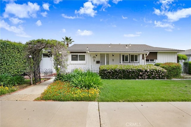 927 Alta Loma Dr, Corona, CA 92882 - ranch-style house with board and batten siding