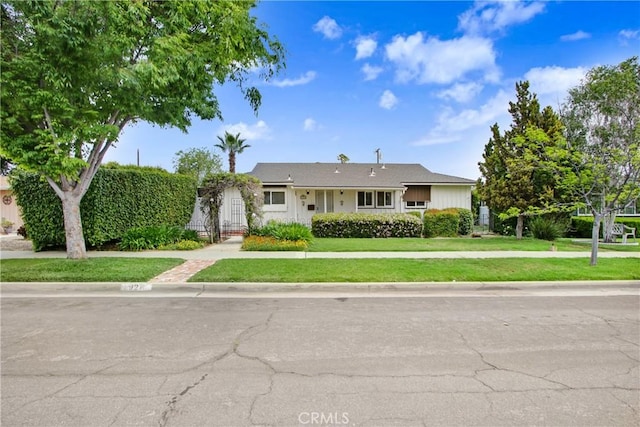 927 Alta Loma Dr, Corona, CA 92882 - view of ranch-style house