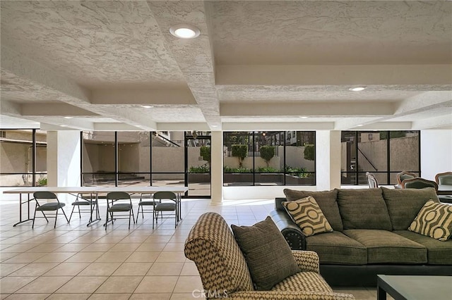 21650 Burbank Blvd Unit 111, Woodland Hills, CA 91367 - interior space
