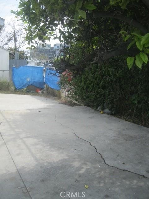 2927 S Genesee Ave, Los Angeles, CA 90016 - view of patio / terrace