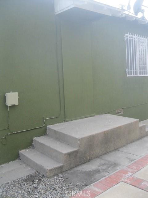 2927 S Genesee Ave, Los Angeles, CA 90016 - view of stairway