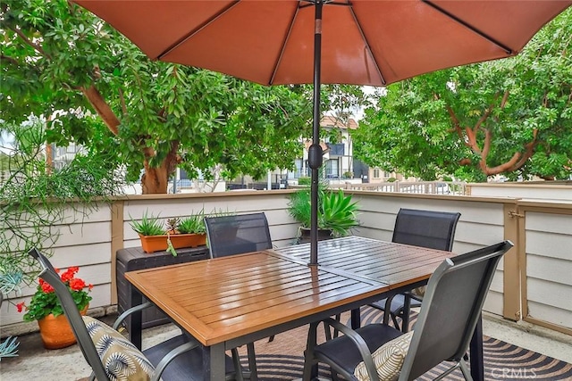 21025 Lemarsh St Unit G39, Chatsworth, CA 91311 - view of patio / terrace featuring outdoor dining area