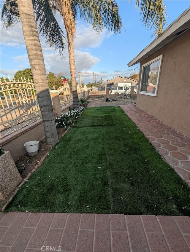 33111 Baldwin Blvd, Lake Elsinore, CA 92530 - view of yard with fence private yard