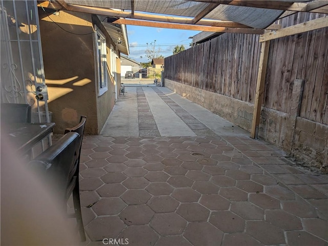 33111 Baldwin Blvd, Lake Elsinore, CA 92530 - view of patio with fence
