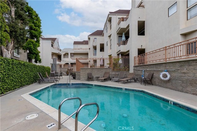 3913 N Virginia Rd Unit 207, Long Beach, CA 90807 - pool with a patio area