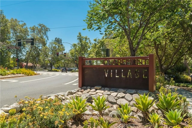 556 W Baseline Rd, Claremont, CA 91711 - view of community sign