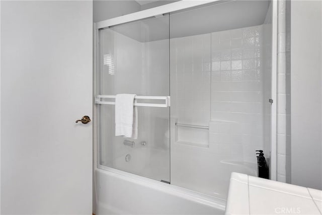 825 Grass Valley Rd, Lake Arrowhead, CA 92352 - bathroom with enclosed tub / shower combo