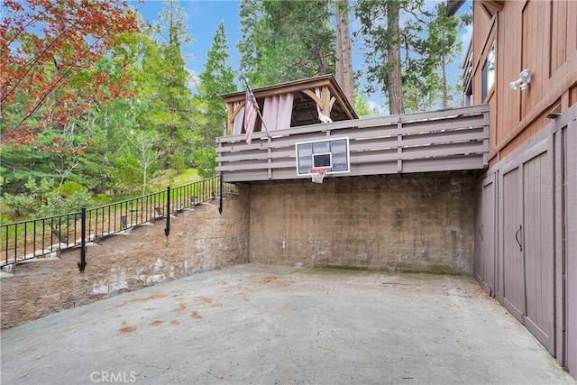 825 Grass Valley Rd, Lake Arrowhead, CA 92352 - view of patio / terrace