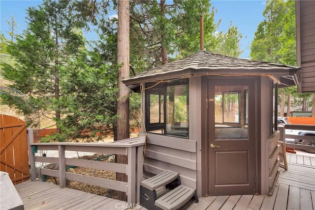 825 Grass Valley Rd, Lake Arrowhead, CA 92352 - view of outdoor structure