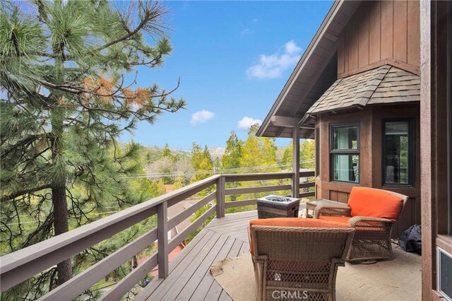 825 Grass Valley Rd, Lake Arrowhead, CA 92352 - view of wooden deck