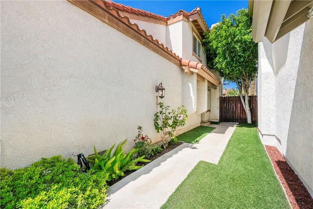 3 Terracima, Irvine, CA 92620 - view of yard with fence