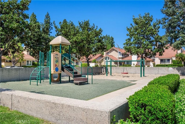 3 Terracima, Irvine, CA 92620 - community play area featuring a residential view