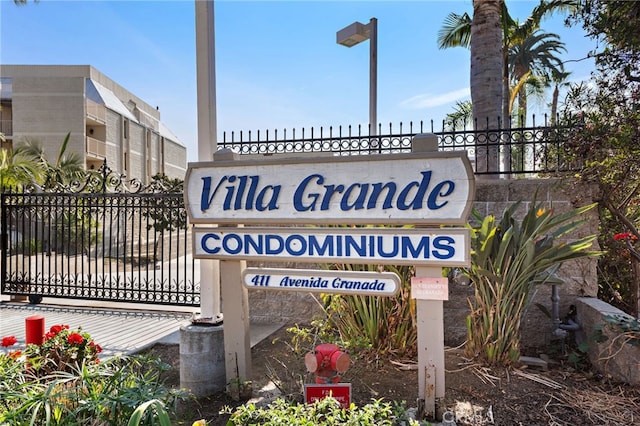 411 Avenida Granada Unit 4F, San Clemente, CA 92672 - community / neighborhood sign featuring fence