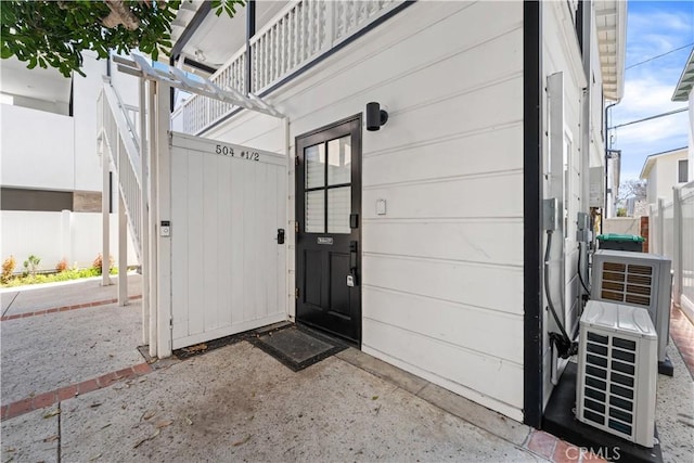 view of property entrance