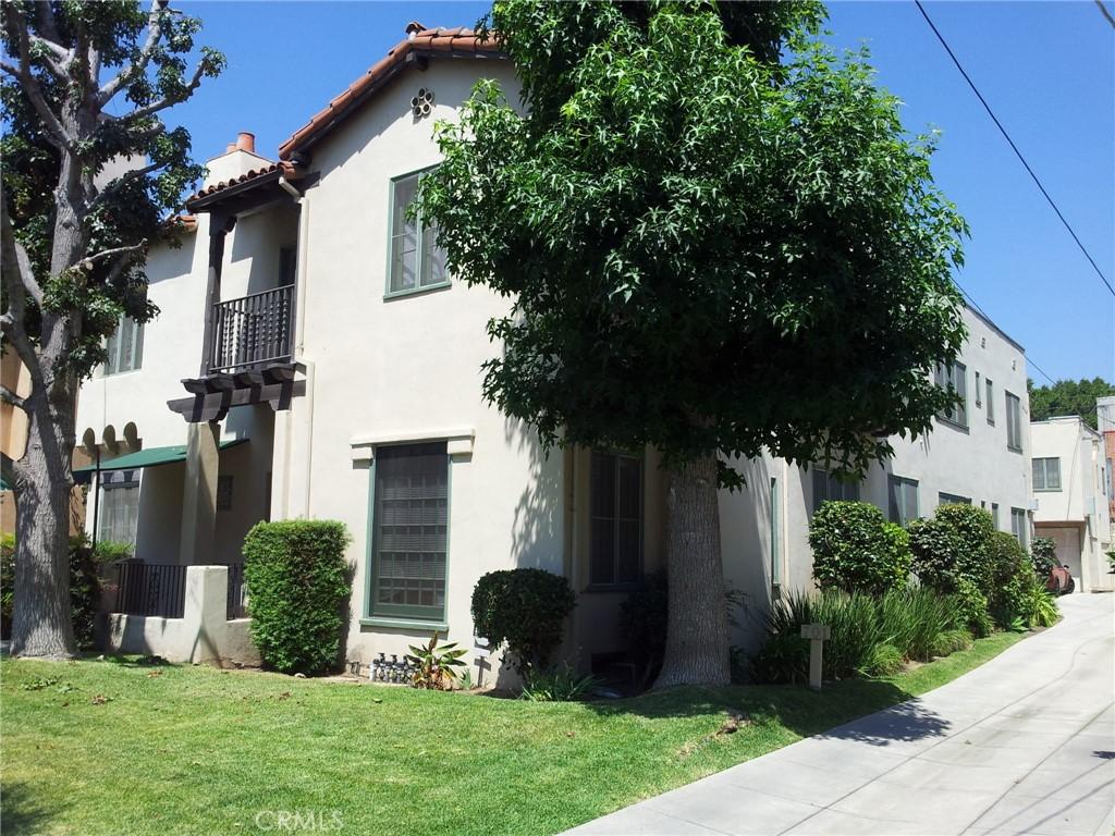 697 Mira Monte Pl, Pasadena, CA 91101 - photo 1