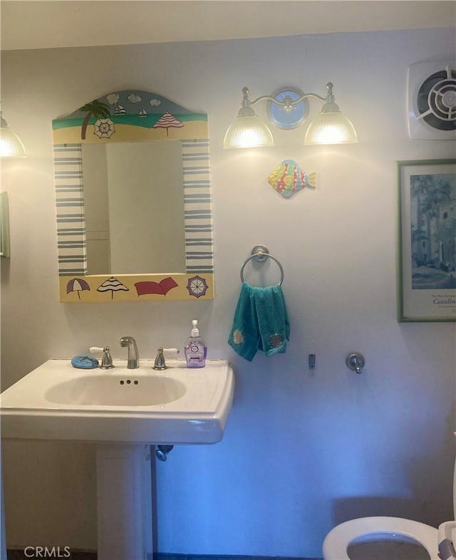 320 Metropole Ave Unit C, Avalon, CA 90704 - half bathroom with toilet