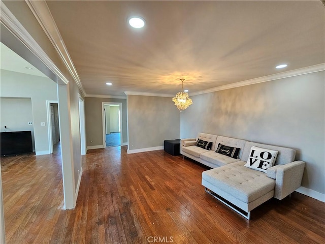 living area featuring recessed lighting, a chandelier, crown molding, baseboards, and dark wood finished floors