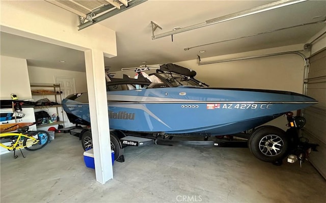 29515 Longhorn Dr, Canyon Lake, CA 92587 - view of garage