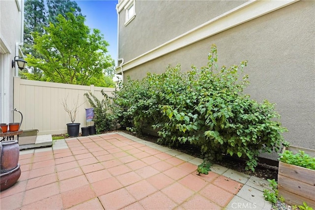 9126 Foster Ln, Chatsworth, CA 91311 - view of patio / terrace
