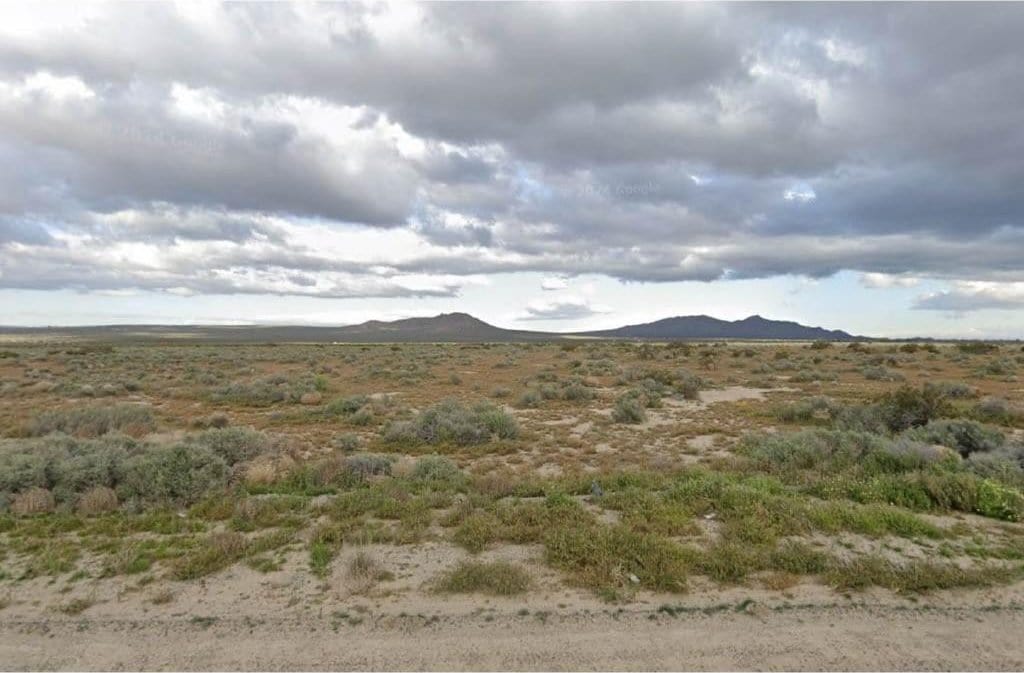 140 E E Ave E, Lancaster, CA 93535