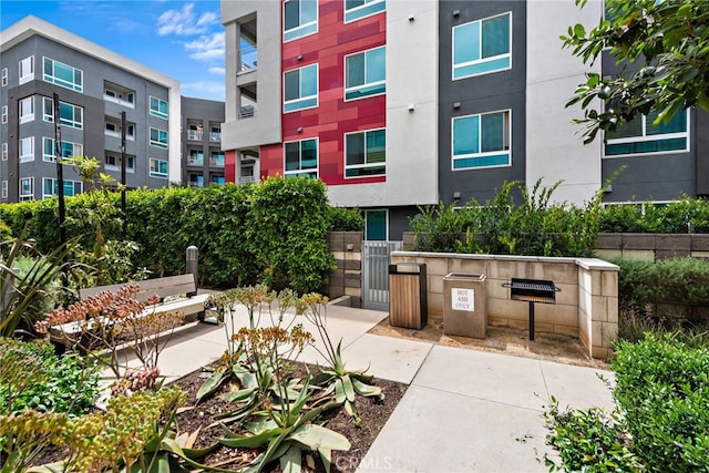 845 S Grable Cir, Orange, CA 92868 - surrounding community with a gate and fence