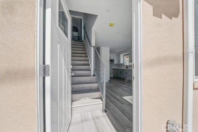 22020 Pioneer Blvd Unit A & B, Hawaiian Gardens, CA 90716 - view of stairway