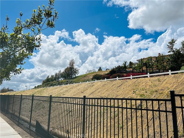 8054 Cresta Bella Rd, Rancho Cucamonga, CA 91730 - view of yard with fence