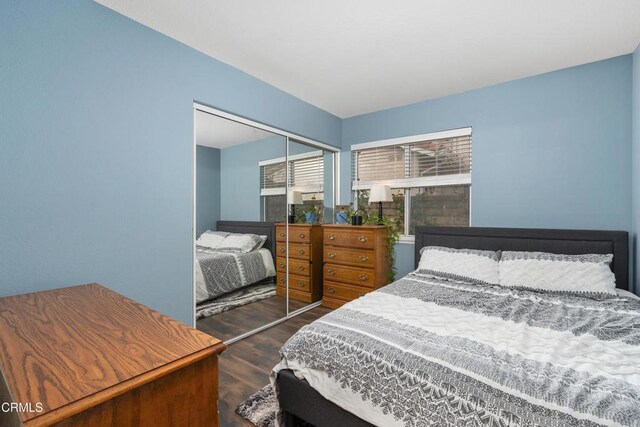1144 Oriole Cir, Fillmore, CA 93015 - bedroom featuring wood finished floors and a closet